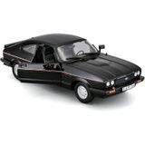 Bburago Plus Ford Capri 1982 1:24 fekete